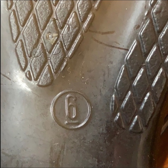 BCBGeneration flip flop sandals with heart and black jewels Size 6 - Picture 7 of 9